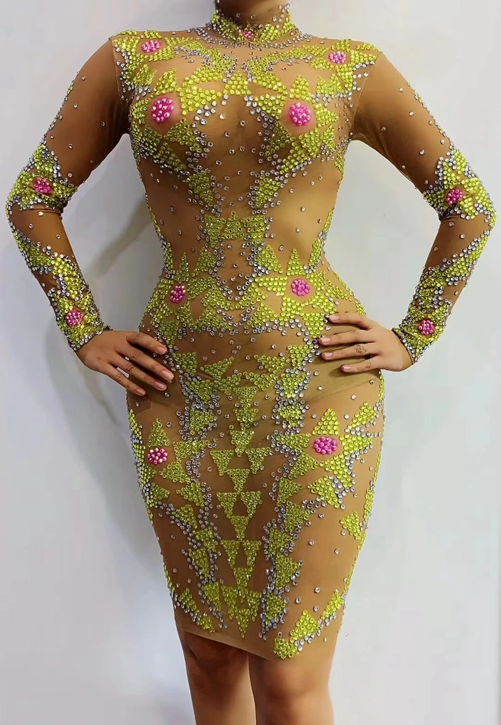 Vestido corto de manga larga transparente con cristales de plata y amarillo brillante para mujer, vestido para fiesta de cumpleaños, celebraciones, bailes de Graduación