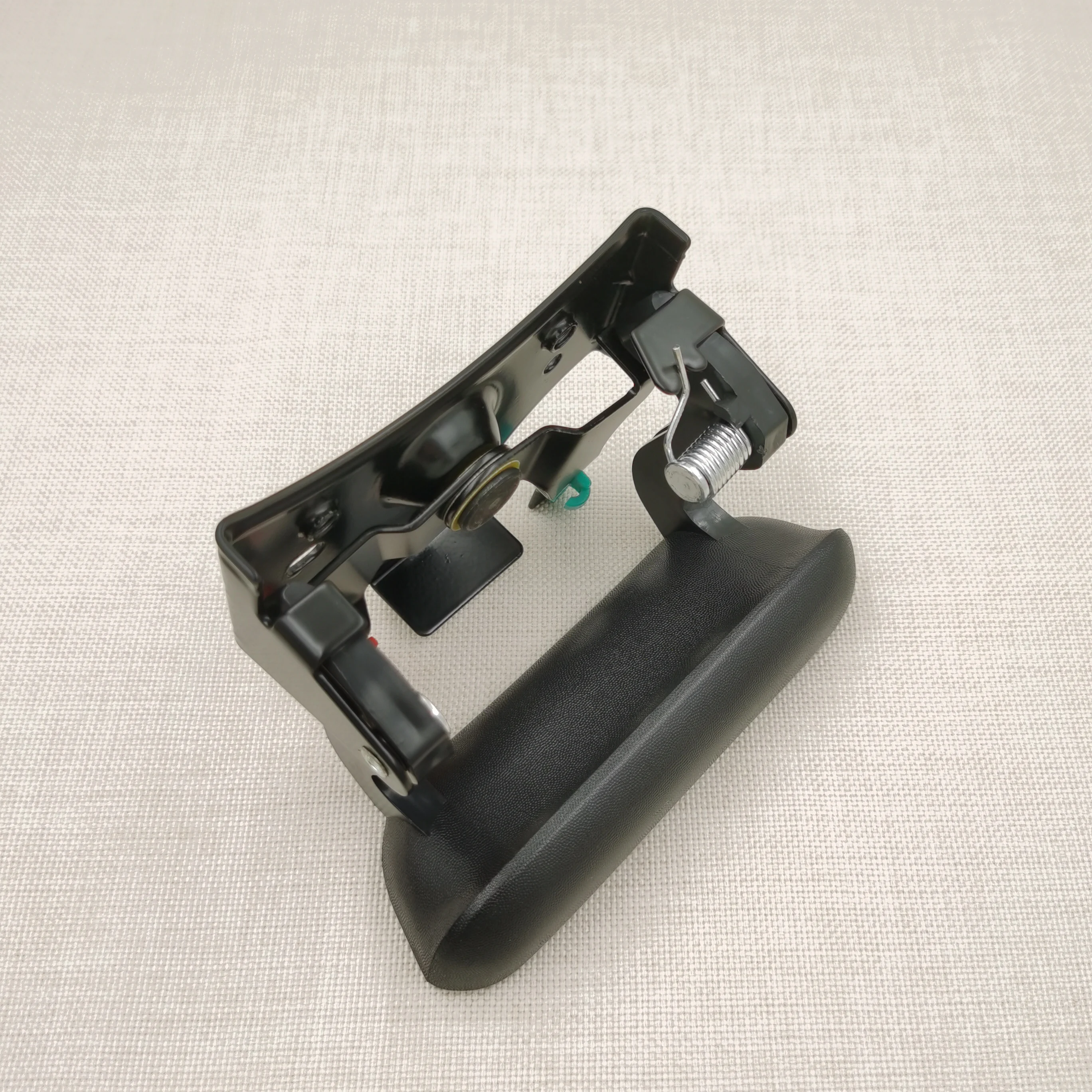Hilon Door Handle & Bezel TailGate Liftgate Latch For GMC Sierra Chevrolet Silverado 1500 2500 3500 1999 2000 2001 2002-2007
