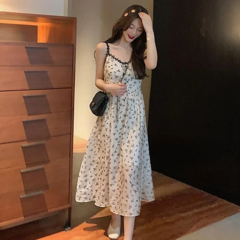 

2021 Summer Spaghetti Strap Floral Dress Women Slim Sleeveless Flower Midi Vintage Dress Female Party Dress