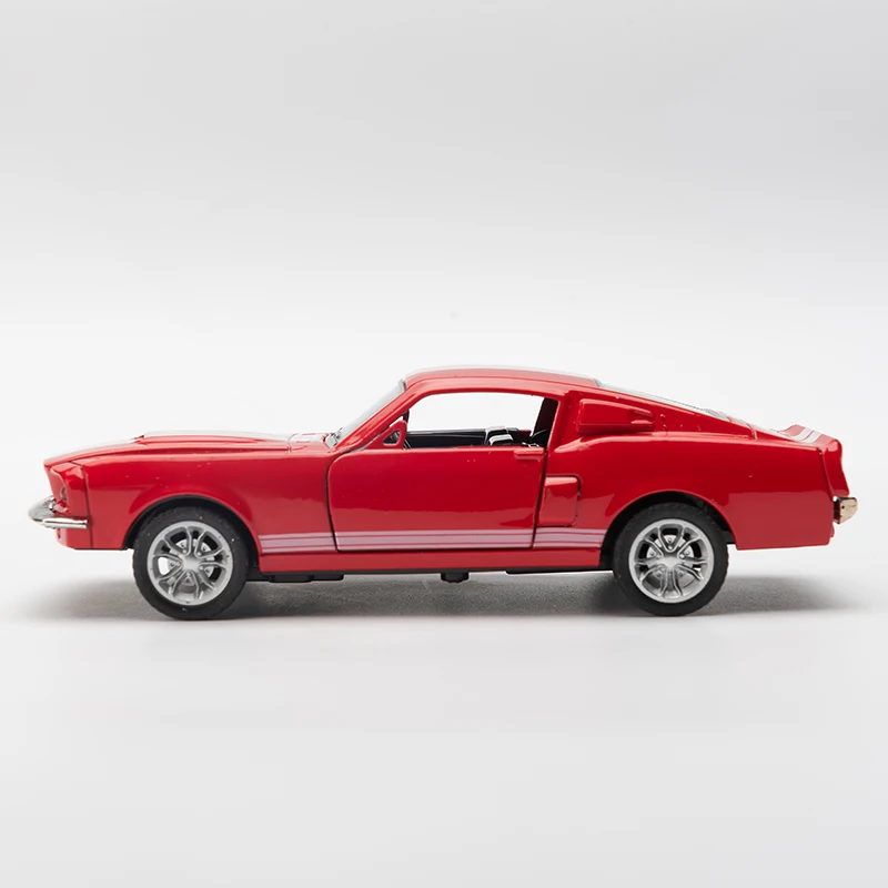 1:32 Alloy Diecast Mustang GT Classic Vintage Car Model Pull Back Car Miniature Vehicle Replica For Collection Gift for Kid