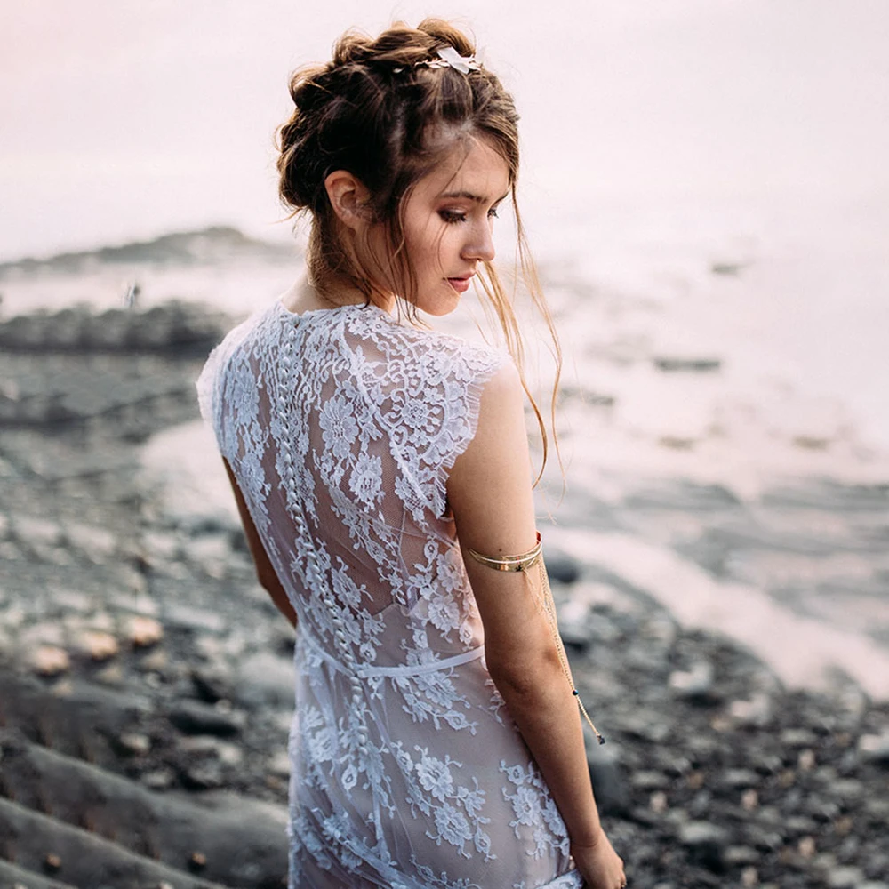 Boêmio laço vestido de noiva com trem vintage uma linha transparente voltar boné mangas em torno do pescoço gramado praia boho vestido de festa de casamento