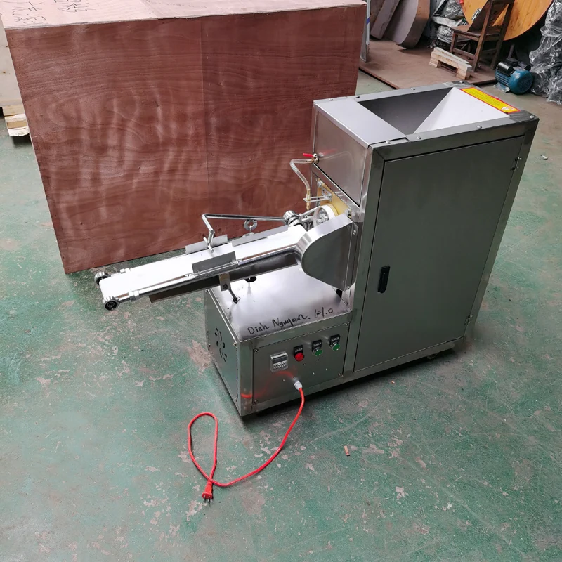 New Automatic Sweet Crispy Wheat Flour Snacks Extruding Twisted Food Making Machine Fried Dough Twist Machine