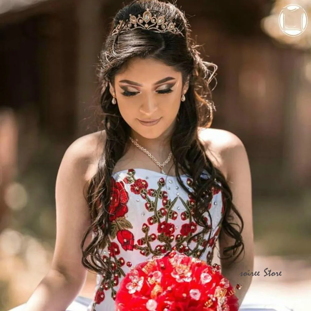 فساتين Quinceanera باللون الأحمر من Charro المكسيكي ذات الكشكشة المتدرجة للحفلات التنكرية الحلوة 16 فستان فاخر من فيستدوس دي 15 لعيد الميلاد حسب الطلب