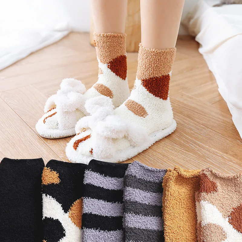 Dreamlikelin 6 paia/lotto calzini Kawaii da donna Set Cartoon Cat Paw Patterned Dot Striped Plush Socks Winter Warm Funny Fluffy Sox