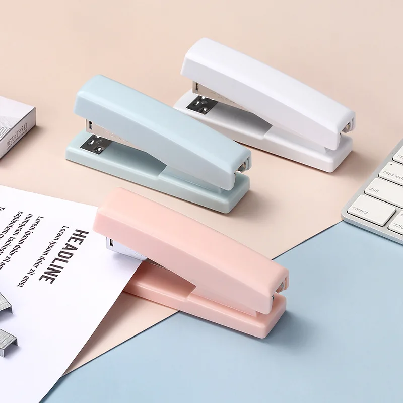 Effortless Desktop Stapler , The Office Desktop Staplers Have 20 Sheet Capacity, Easy To Load Ergonomic For Desk