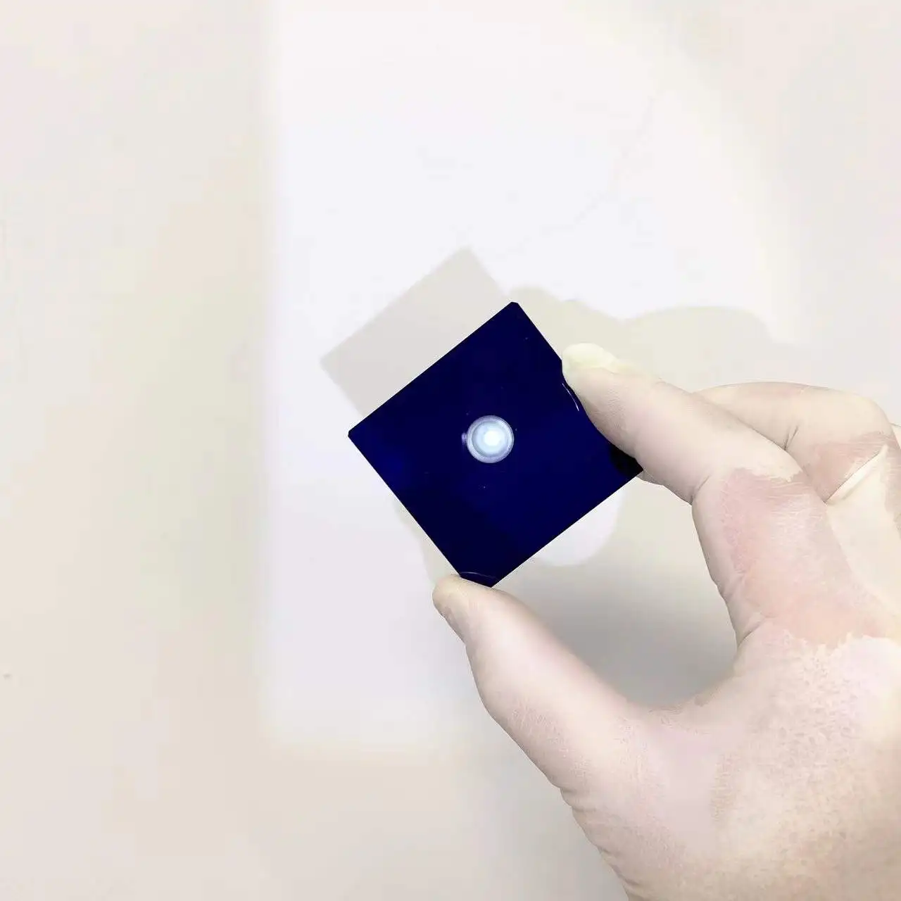 Nhiều Kích Thước Hình Vuông Tia UV Và IR Hồng Ngoại Qua Nhìn Thấy Được Cắt Màu Xanh Kính Cường Lực ZB3