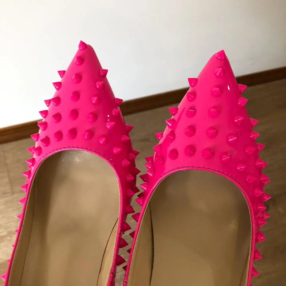 Tikicup Rose Pink Sexy Women Spikes décolleté a punta décolleté da donna Slip On tacchi alti con borchie scarpe eleganti da festa progettate