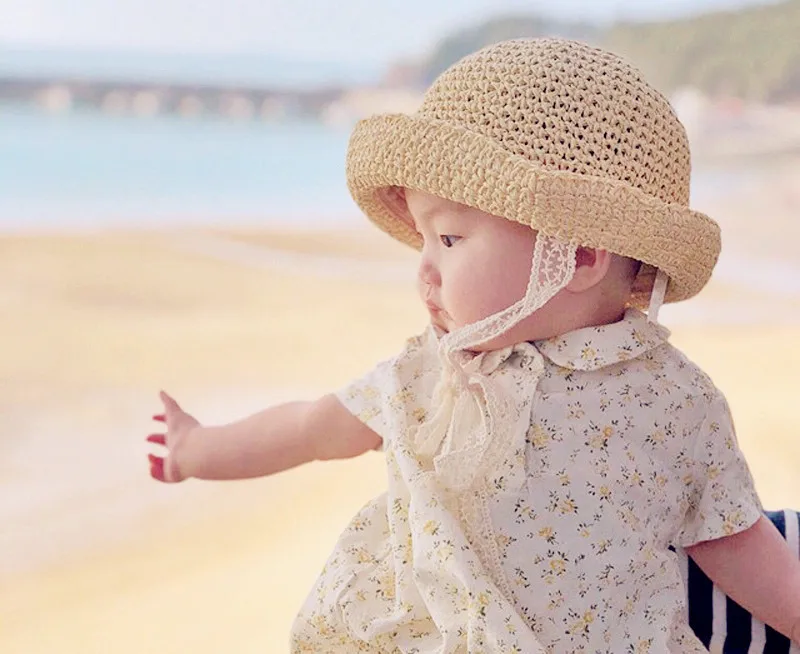 Sombreros de paja coreanos para bebé, niño y niña, sombrero de ganchillo con correa de encaje, plegable, hecho a mano, para el sol y la playa