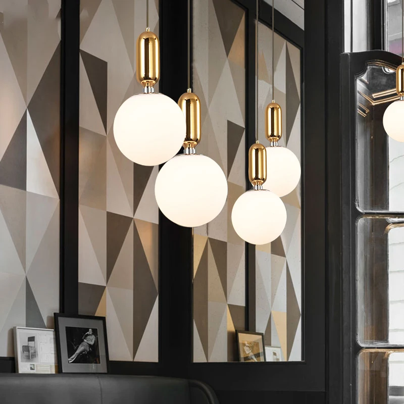 Рисунок 5 - Современный круглый стеклянный подвесной светильник