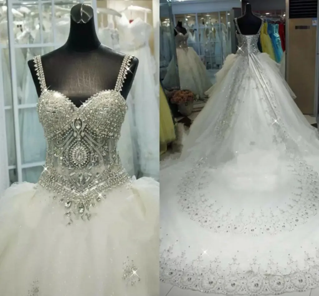 2022 Bling Strass Kristallen Trouwjurken Prachtige Een Lijn Spaghetti Lange Trein Bruidsjurken Vestidos De Noiva Custom Made