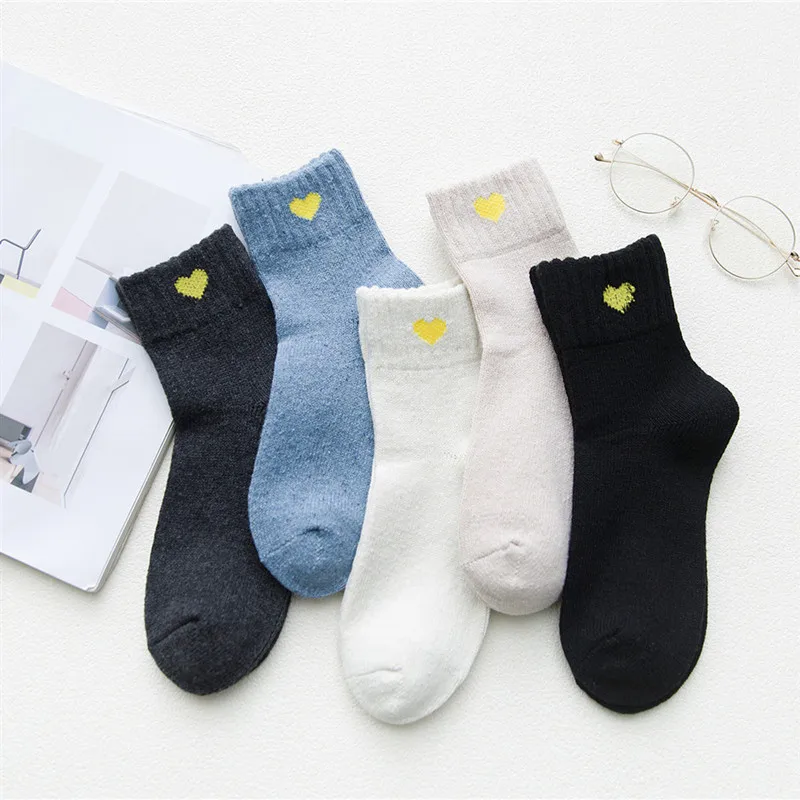 1 pair New Fashion Harajuku High Quality Autumn winter thickened warm women socks Ethnic wind super thick comfortable wool socks