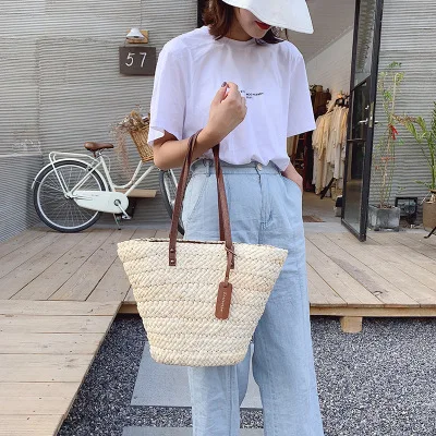 Women Handbag Straw Bags Female Women Shoulder Bag Big Totes Knitted Woven Design Bucket INS Style Casual Summer Beach Bag Boho