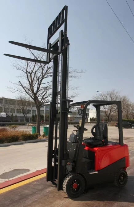 Vendita calda carrello elevatore elettrico a quattro ruote 1ton SYNBON Machine