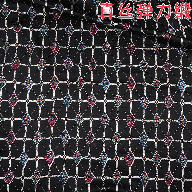 

Rhombus Prints Digital Spray/Painting of Mulberry Silk Fabrics 19 M/M Stretch Silk The Chinese dress Silk Fabrics Dress