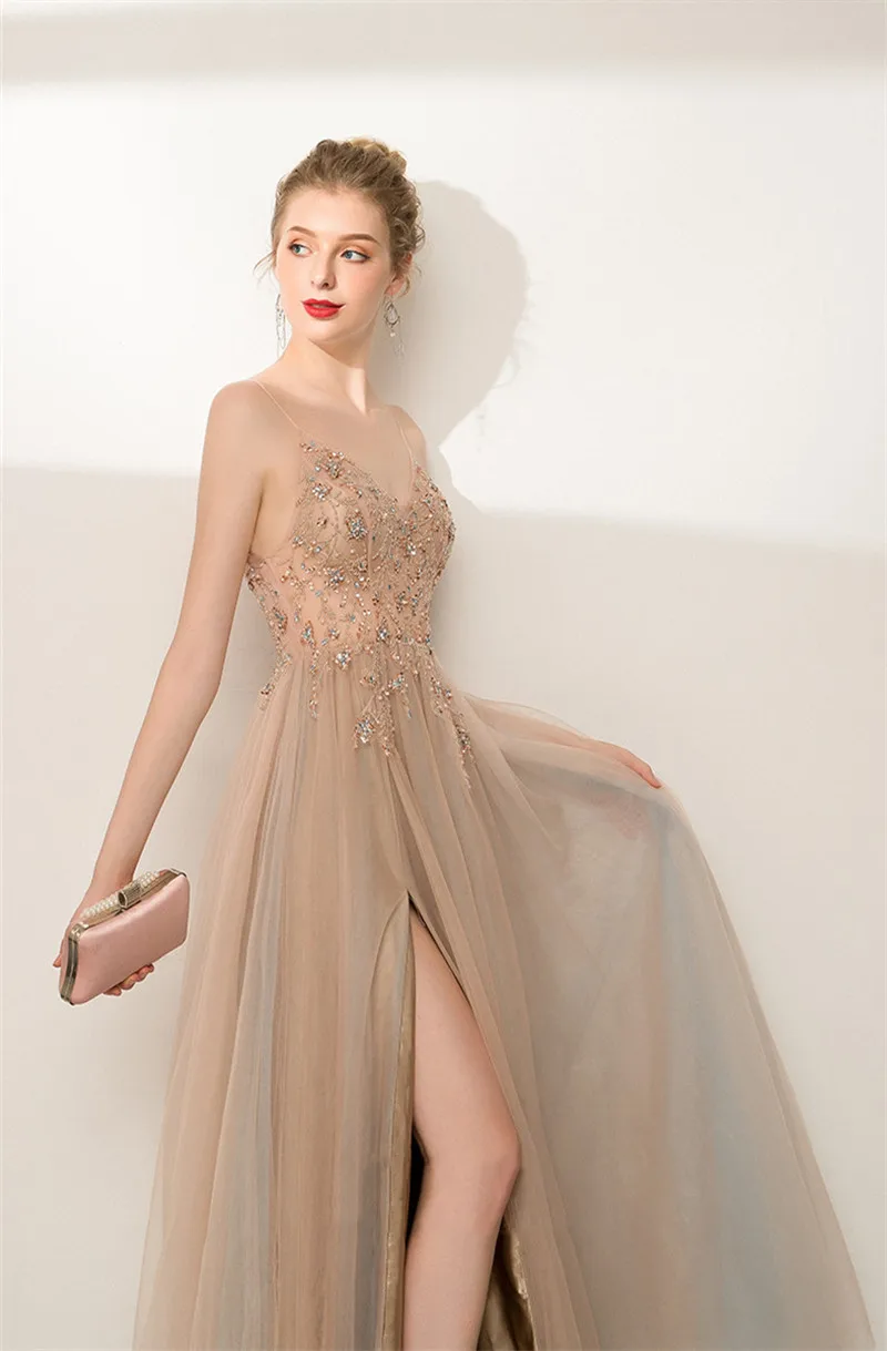 Champagne Prom Dress 2021 Nieuwe Split A-lijn Floor Lengte Spaghettibandjes Illusion Kralen Top Avondjurk Платья Знаменитостей