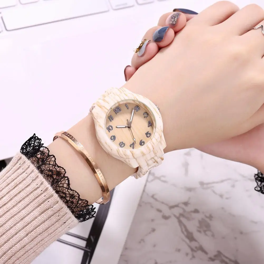 Fashion Casual Women Watches Bamboo Wooden Watch Quartz Wristwatches Ladies Watches Clock Best Gift Cheap Watch Dropshipping