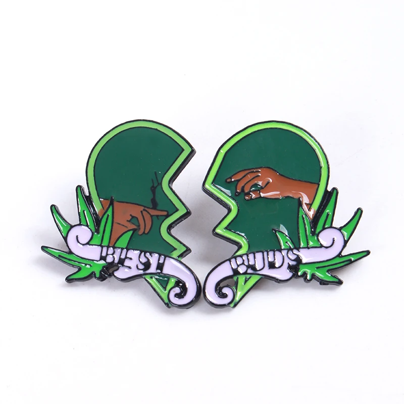 XEDZ Green Love Split Enamel Brooch Cartoon Green Grass Stitching Peace Of Mind Best Friend In Hand Badge Jewelry Gift