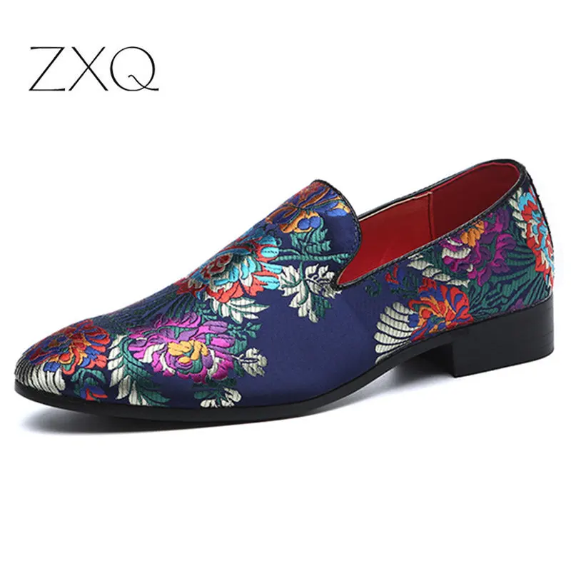 Hot Sale Male Embroidered Floral Loafers Men Smoking Slippers British Male Wedding and Party Dress Shoes Plus Size 38-48