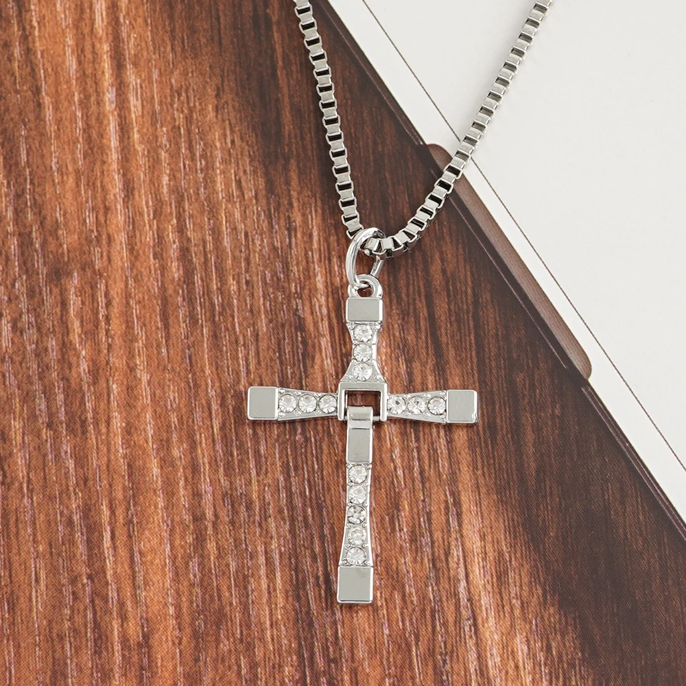 Fast And Furious 6 7 8 Hard Gas Actor Hip Hop Dominic Toretto Cross Necklace Pendant For Men Friend Gift Fashion Jewelry