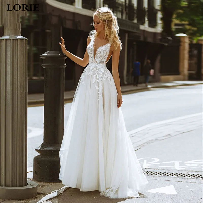 LORIE Ivory Boho Lace Suknie ślubne A Line Bez rękawów Aplikacje Seksowne suknie ślubne z dekoltem w szpic Suknie ślubne z bufiastego tiulu Dostosowane