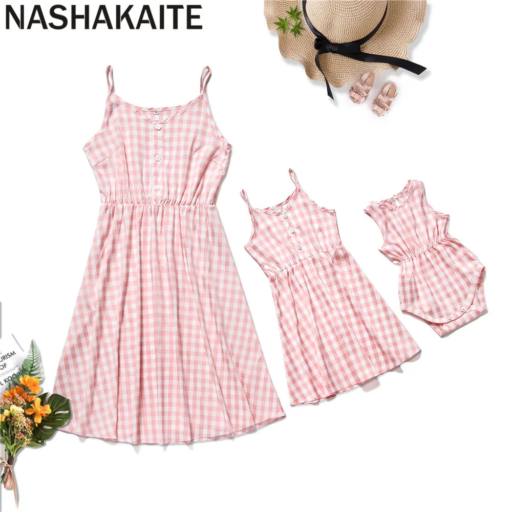 NASHAKAITE Mother daughter Dresses Fashion Pink Plaid Button Sweet Sling Dress For Mommy and me Baby Family matching clothes