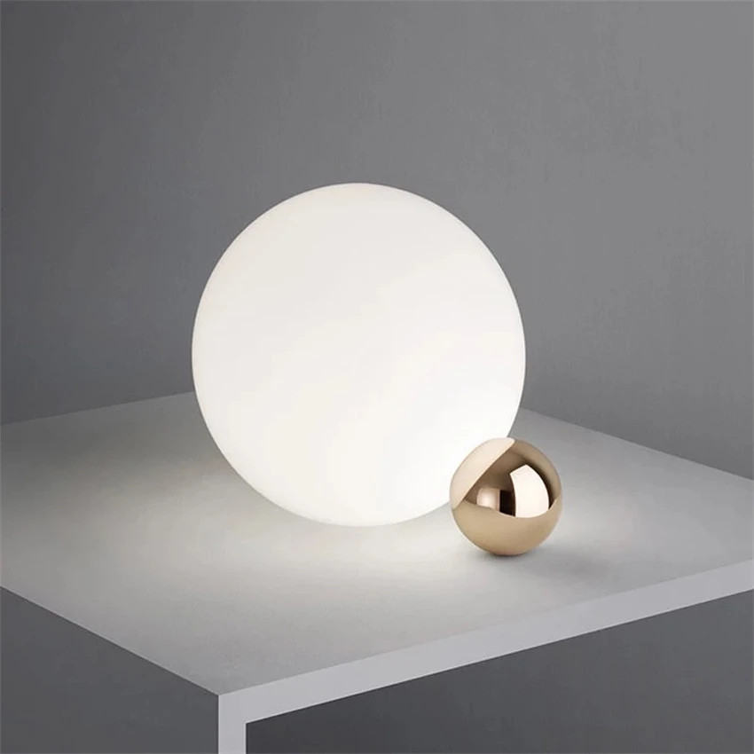 Italian white round ball designer table lamps Nordic living room art luxury bedroom bedside desk lights home lamps lighting