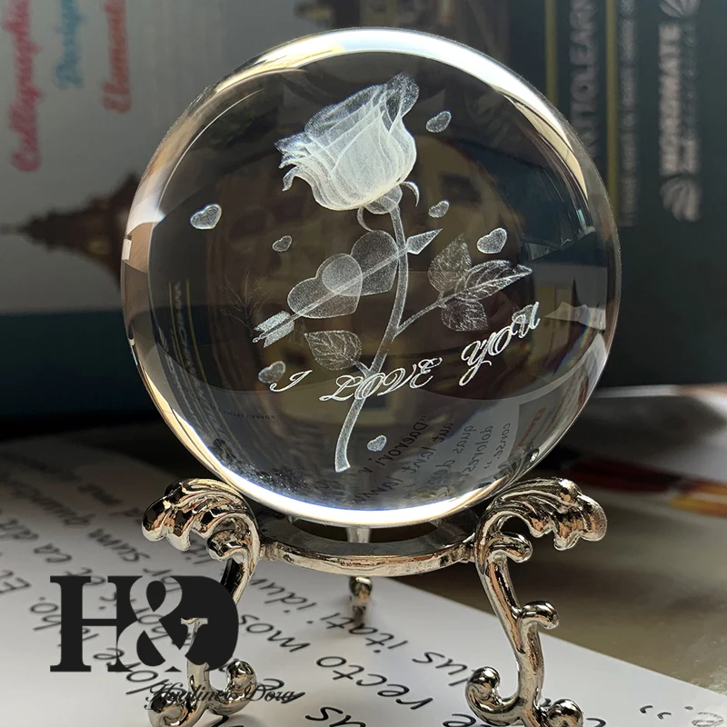 

H&D 60mm Crystal Ball 3D Laser Engraved Cupid Sward of Love Rose Glass Ball Miniatures Sphere Home Decor Accessories with Stand