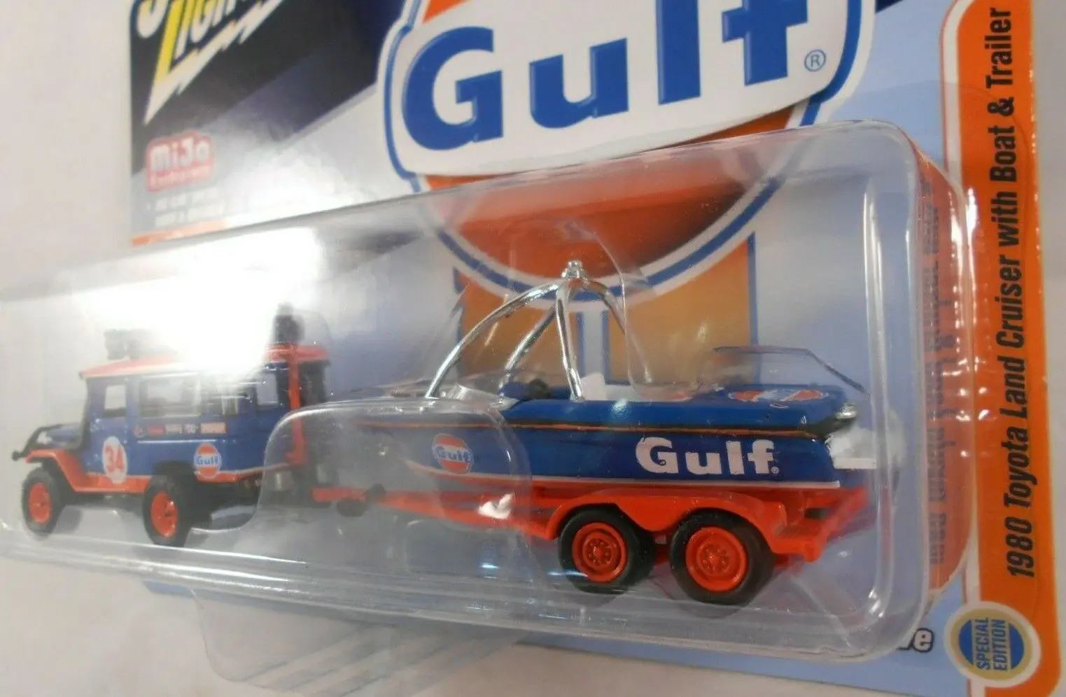 Johnny Lightning cars 1/64 Toyota land cruiser FJ40 gulf oil GULF2019 Metal material collection car boys gift