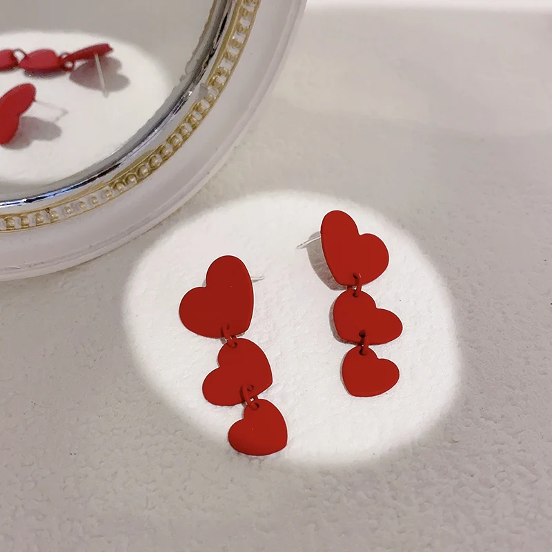 Chinese New Year Gifts Fashion Red Love Heart Clip Earrings Women Cute Simple Three Red Heart Clip on Earrings Without Piercing