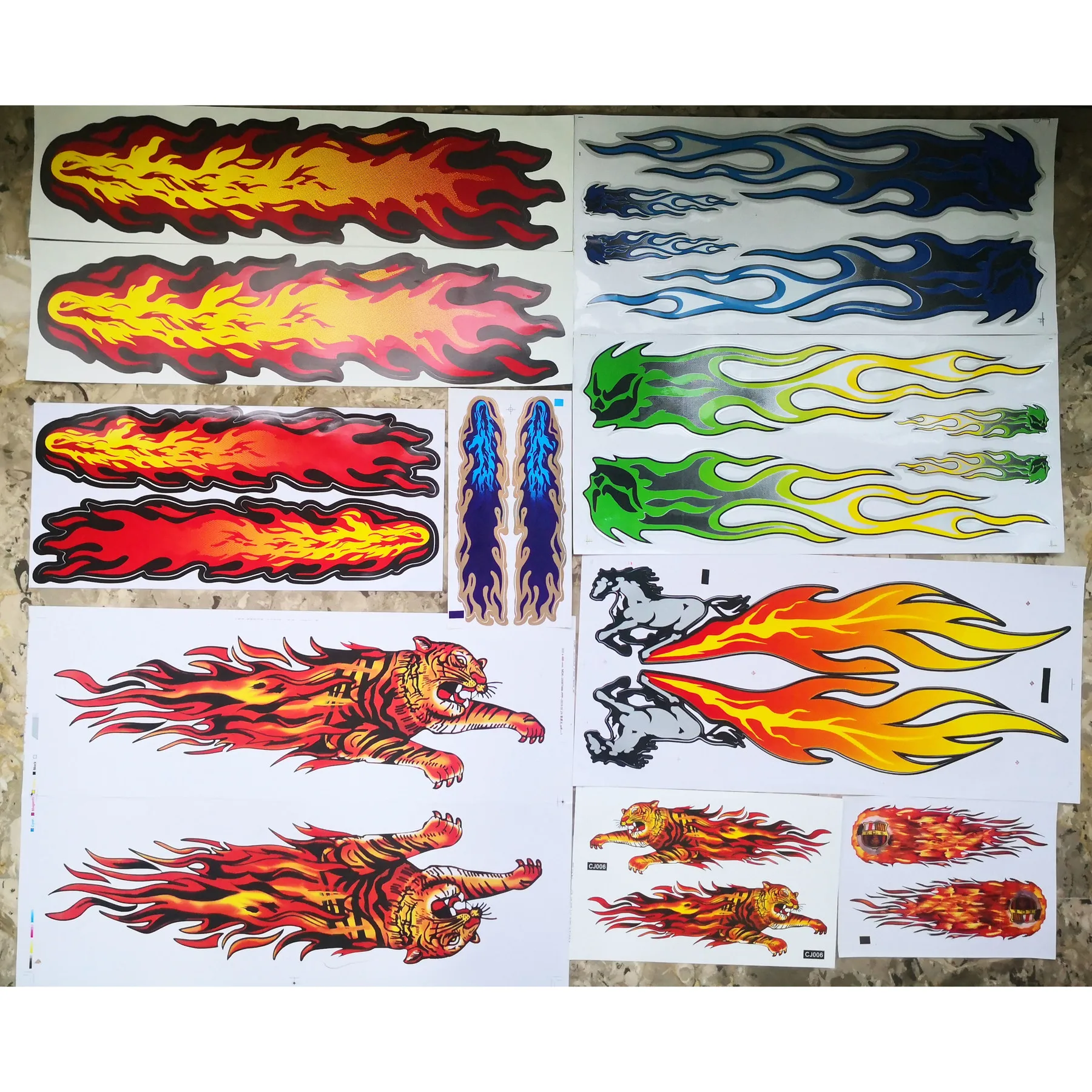 

Car-styling 6 Kinds Of PVC Car Sticker Automobile Universal Fire Tiger Horse Flame Decorate Film Paste Cover Scratch Decal