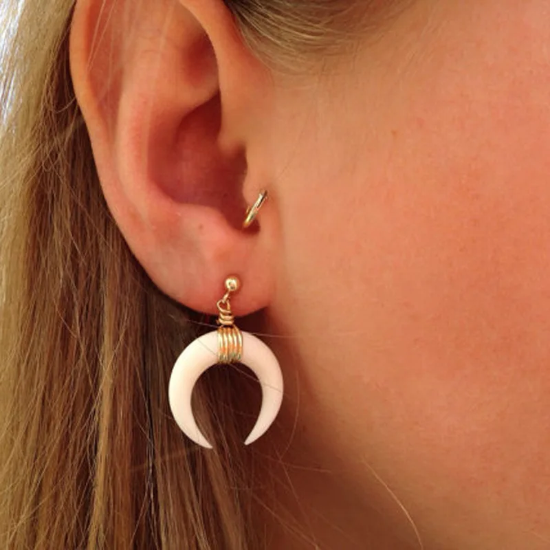 

2024 Women Fashion Ox Horn Earrings High End Natural Shell Black Crescent Dangle Oversize Earring Fashion Jewelry Dropshipping