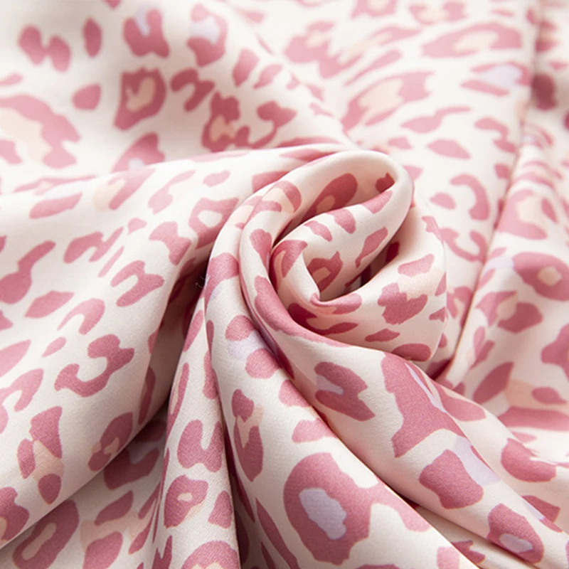 Sexy Lingerie Faux Silk Nightgowns Satin Sleepwear Women Sleeveless Nighties V-neck Nightdress Lace Bath Gown Bra Pad Leopard