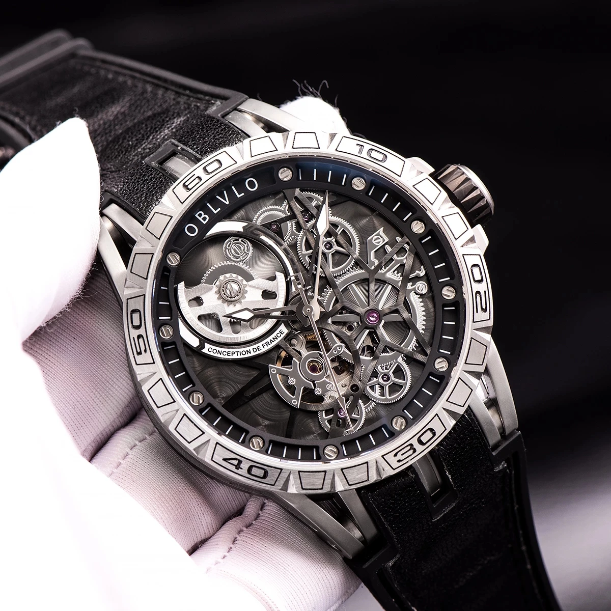 OBLVLO Luxury Steampunk Skeleton Dial Automatic Men Watches New Sport Racing Mechanical Watch Sapphire Glass Waterproof Watch