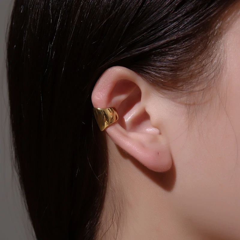 

Wide Metallic Glossy Surface Simple Geometry Punk Retro Golden Silver Plated Copper Ear Cuff Clip Earrings for Women & Men