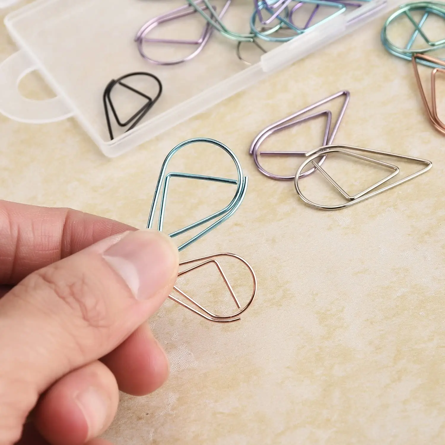 100 Pieces Multicolor Paperclips Metal Paper Clips Colored Paper Clamp Note Clips for School Office Wedding