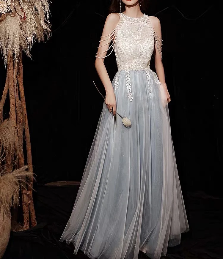 Robe élégante à col rond avec appliques à paillettes brillantes et pompons, tenue de soirée blanche, fête d'hôte, quelle que soit la nouvelle collection 2023