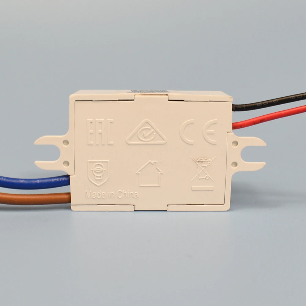 Fonte de alimentação de driver pequeno 700mA para lâmpada de parede 3-9V Linear 3030 LED Transformador de cama SELV com fio UL 150mm para mini luzes