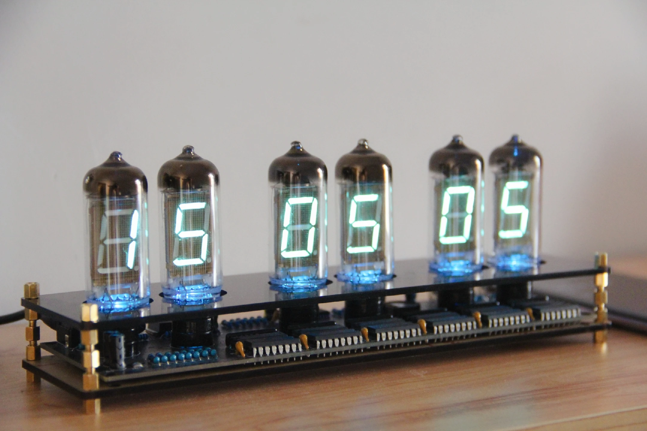 Creative Gift IV11 Fluorescent Tube Vacuum Tube Clock VFD Boyfriend Gift Non-glow Tube