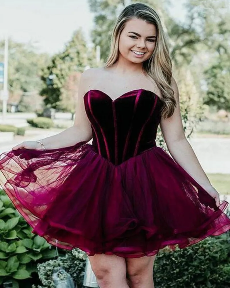 Elegante Schatz Burgund Kurze Prom Party Kleid Rüschen Top Samt Abend Gast Kleider Für Heimkehr Robe De Soiree