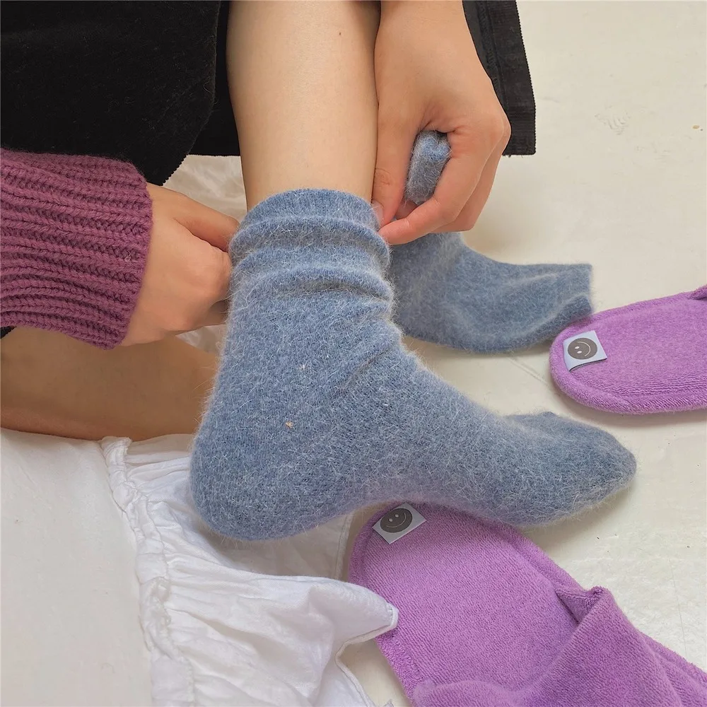 OMEA Angora Rabbit Fur Wool Blended Winter Socks Women Solid Christmas Gift Thicken Fashion Fuzzy Socks Luxury Stockings Kawaii