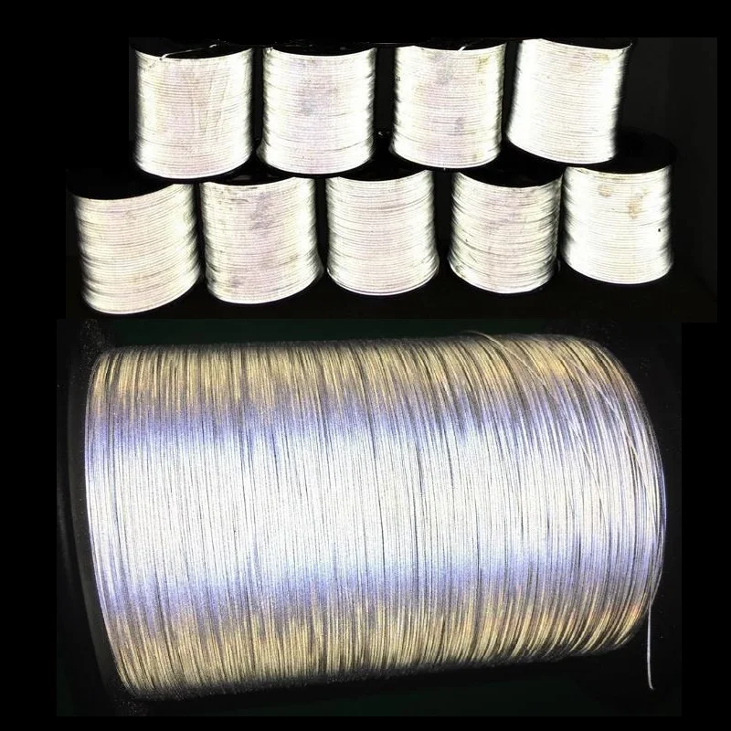 

Bright Silver Double Parties Reflective Thread for Weaving Webbing, Hat Bag and Clothing, 0.5mm, 4000m/Roll