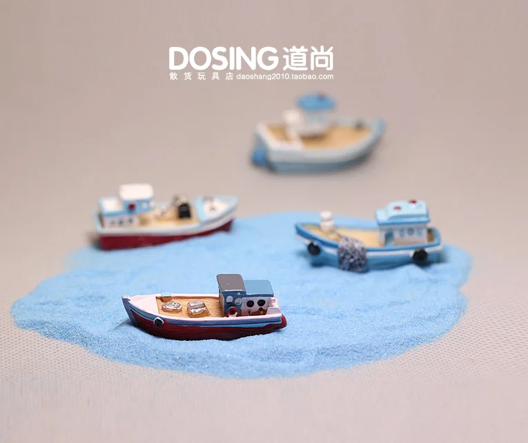 Miniature Fishing Boat Model Ornaments Sea World Mini Ship Ocean Small Sailboat Aquarium Decoration Sailing Speedboat Decor Toys