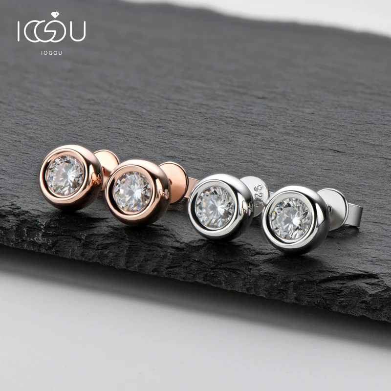 IOGOU 5mm(0.5ct) 925 Sterling Silver Rose Gold/White Gold 100% Moissanite Round Blister Stud Earrings For Women Girls Gift