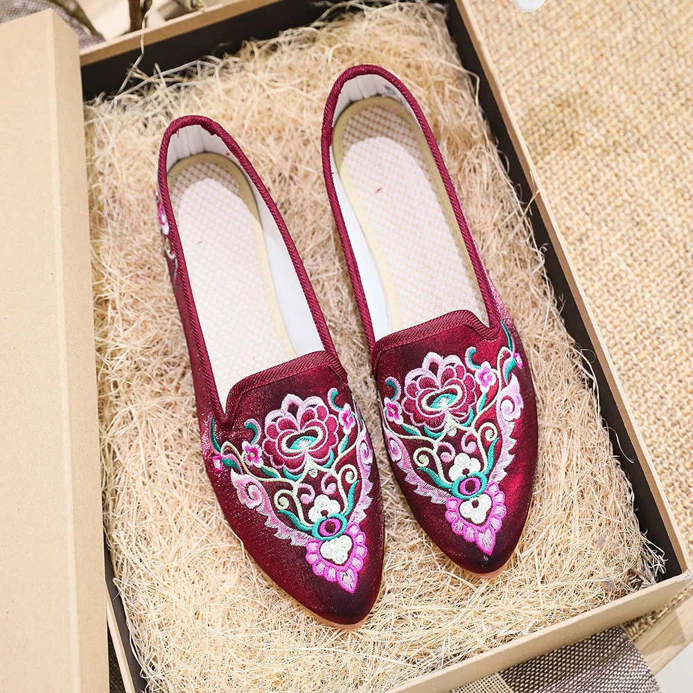 Veowalk Handmade Wommen 봄 아름다운 민속 자수 발레 플랫 여성을위한 컴포트 소프트 캔버스 신발 Old Peking Flat Shoes