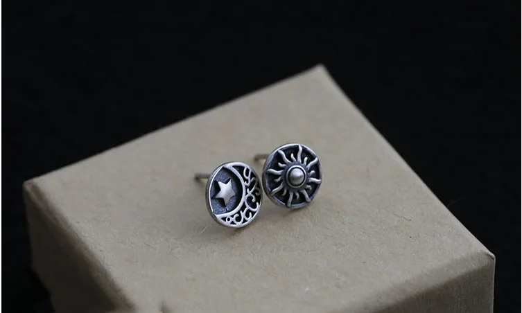 Vintage Asymmetry Couple Sun Moon Stud Earrings for Women\'s and Men\'s Goth Punk Earrings серьги панк Fashion Jewelry