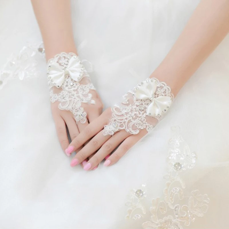 Top Sale 1 Pair Wedding Gloves Fingerless Inlaid Rhinestone Bowknot Bridal Lace Gloves 13.5CM