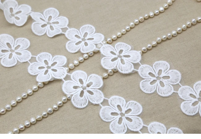 Width:4.2cm (1.68 inch) New Flower Lace Embroidered Lace for Garment Decoration (ss-2000)