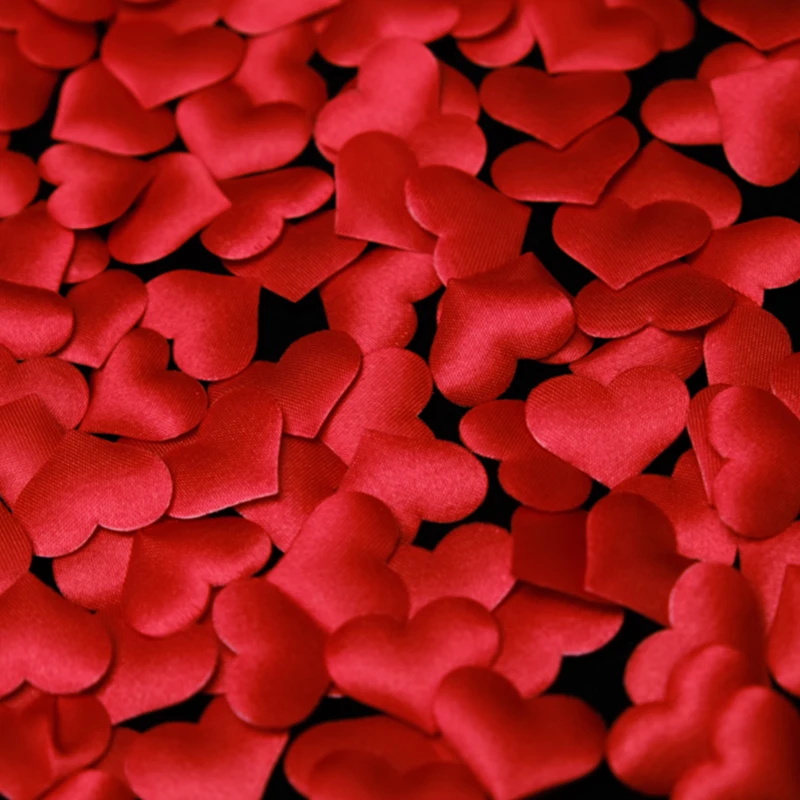 1000pcs/lot 20mm Sponge Satin Fabric Heart Petals Table Bed Fabric Heart Petals For Wedding Valentine Decoration