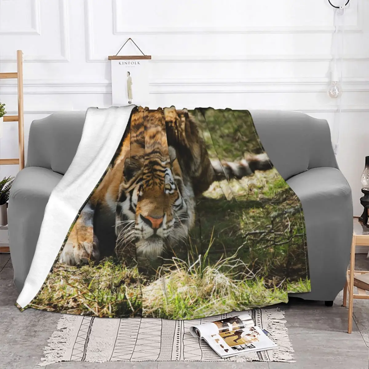 Bengal Tiger Hunt Knitted Blanket Fleece Animal Lovers Lightweight Thin Throw Blanket for Bed Bedspread