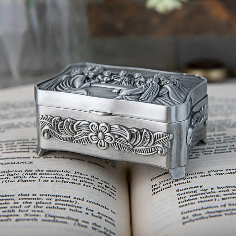 Vintage Small Size Last Supper Theme Christian Trinket Storage Box Metal Jewelry Box Treasure Chest
